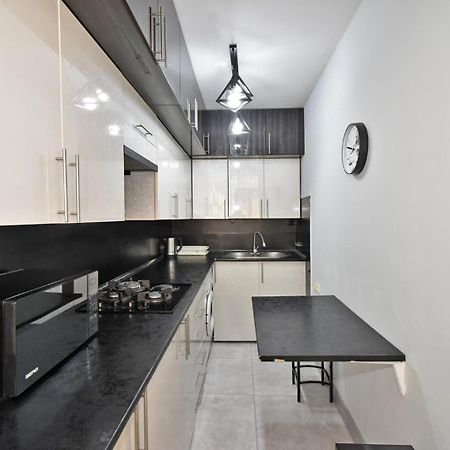 Luxury Spacious Apartment On Saryan Street.Centre Erevan Exterior foto
