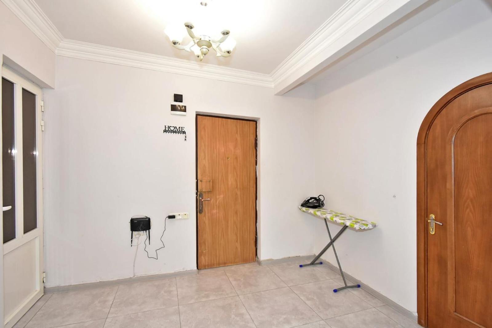 Luxury Spacious Apartment On Saryan Street.Centre Erevan Exterior foto