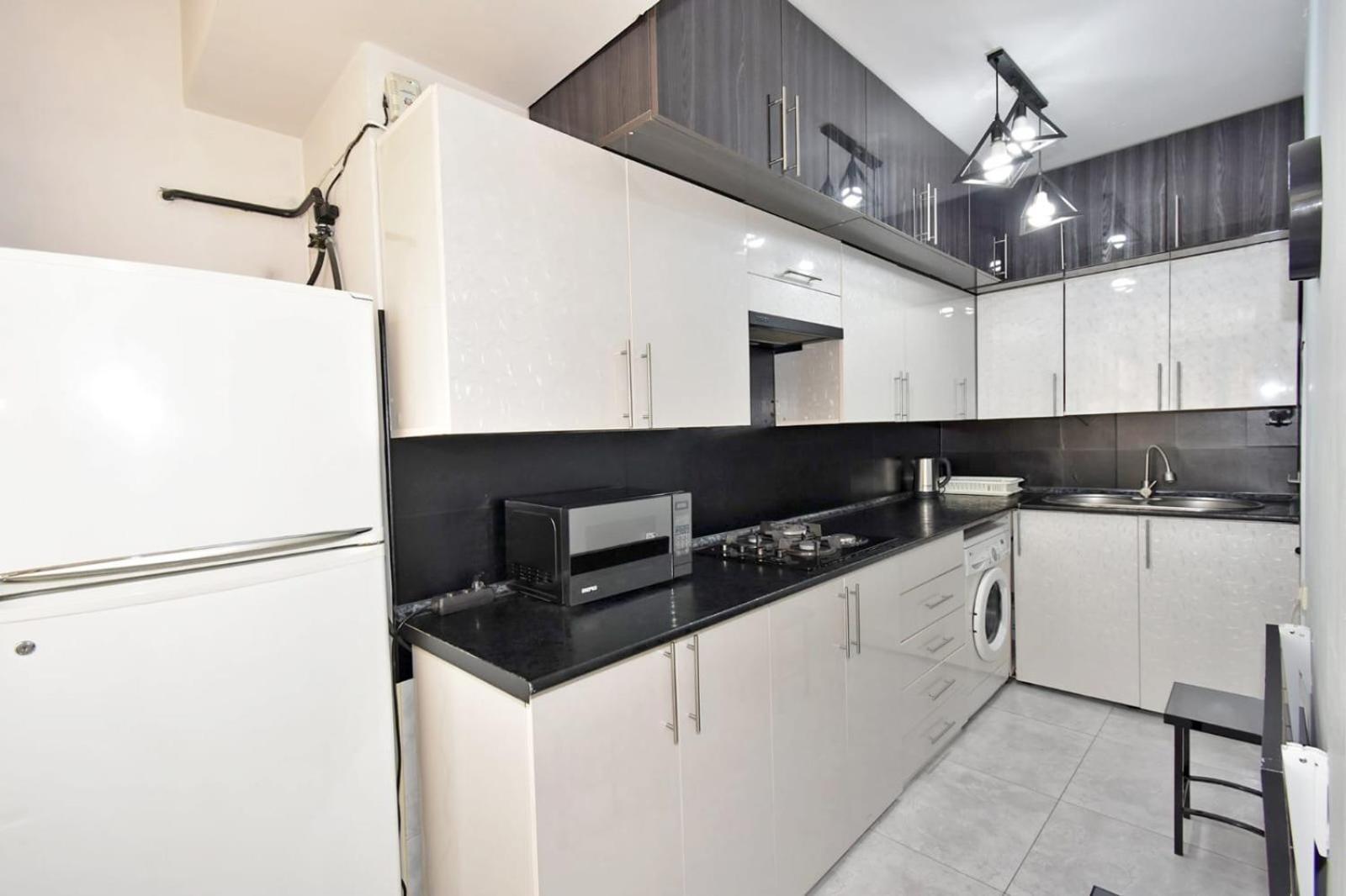Luxury Spacious Apartment On Saryan Street.Centre Erevan Exterior foto